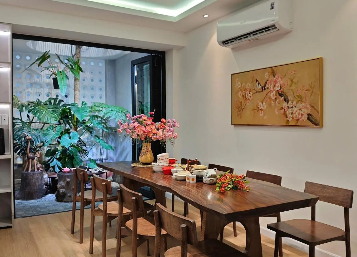 Gomihouse-Cozy-4Brs-5 'To Lotte Mart- Jacuzzi Pool Villa Da Nang Vietnam