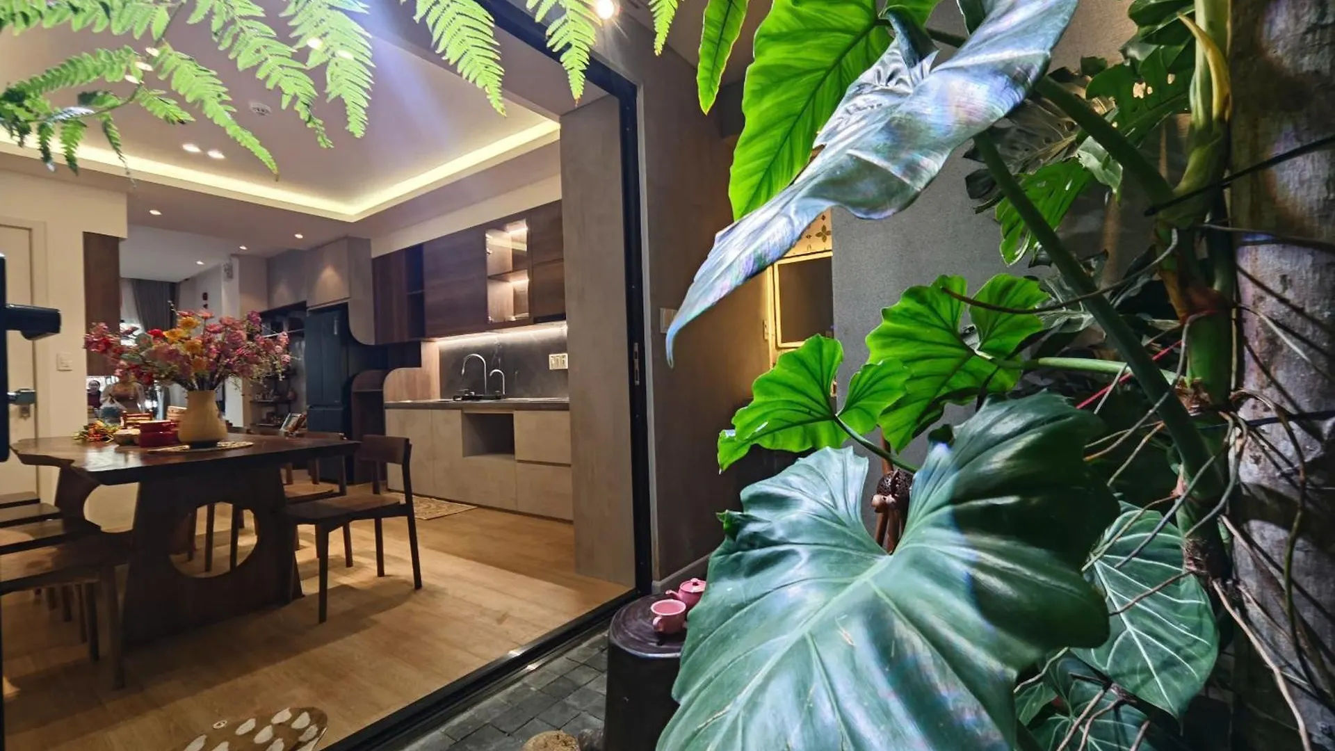 Gomihouse-Cozy-4Brs-5 'To Lotte Mart- Jacuzzi Pool Villa Da Nang Vietnam